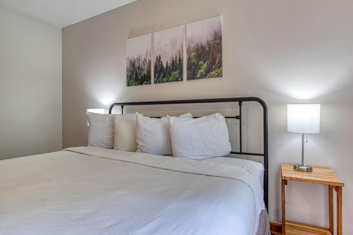 Pinecrest Townhomes-1King-2Queen Unit-Renovated Пиджен Фордж Екстериор снимка