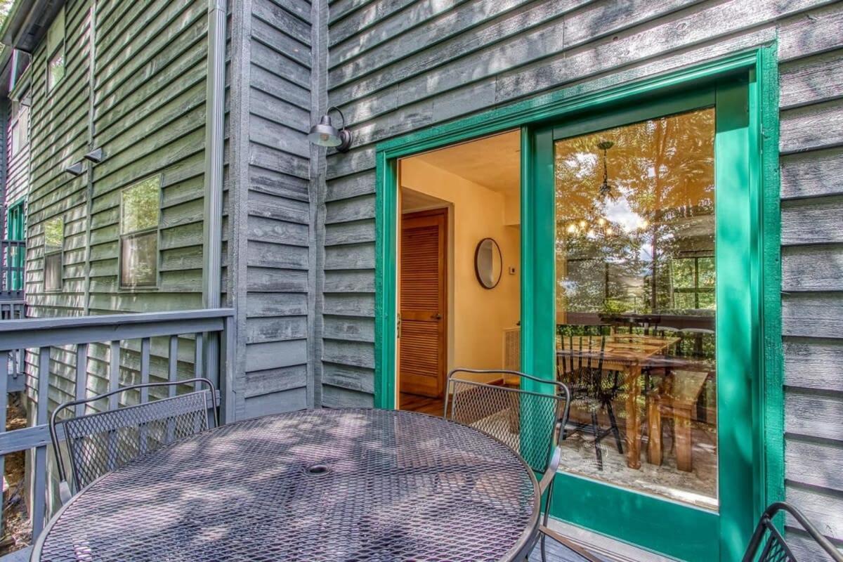 Pinecrest Townhomes-1King-2Queen Unit-Renovated Пиджен Фордж Екстериор снимка